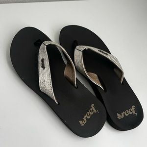 Reef sandal size 7